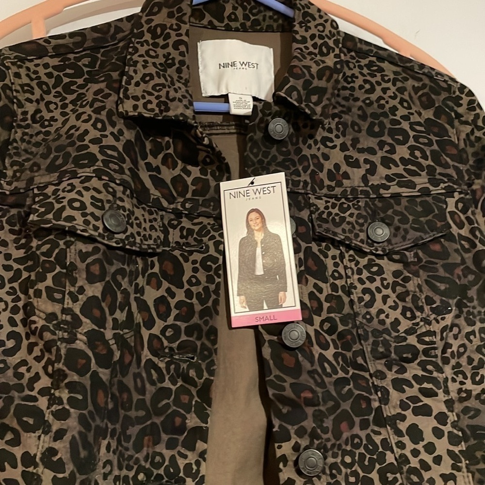 Nine West Jeans Cheetah Print Denim Jacket NWT Size Small - Picture 4 of 6